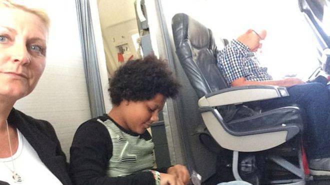 TUI Airways Offered Passengers with No Seats to Sit on the Floor