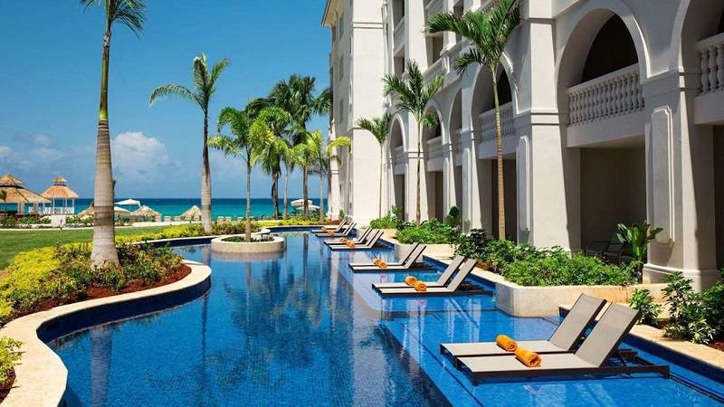 all-inclusive resort in the Caribbean