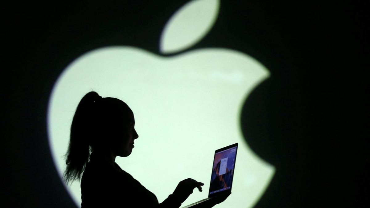 Certain Apple Laptops Banned from Airline Flights for Fire Risk