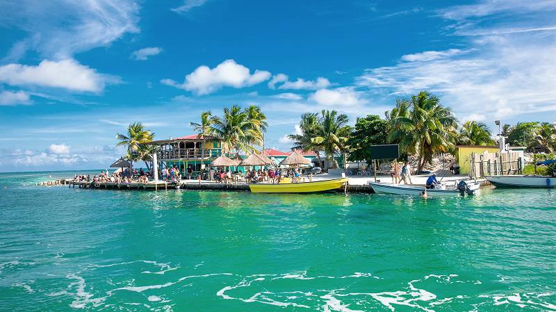 Apple Vacations Expands Home and Abroad