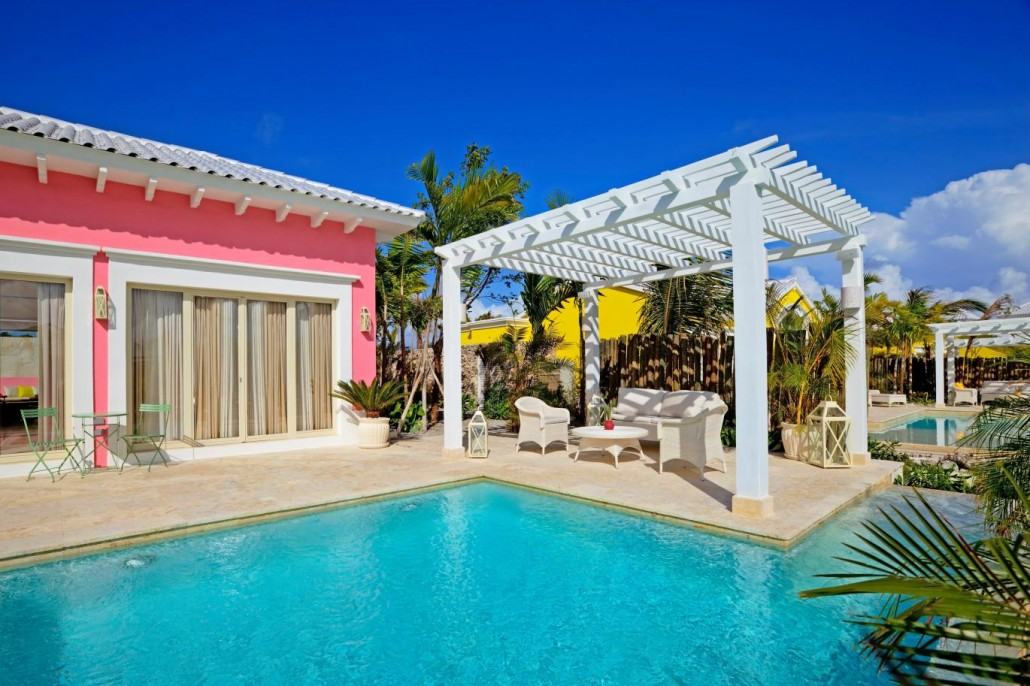 Caribbean Hotel Occupancy, Rates Fall in August