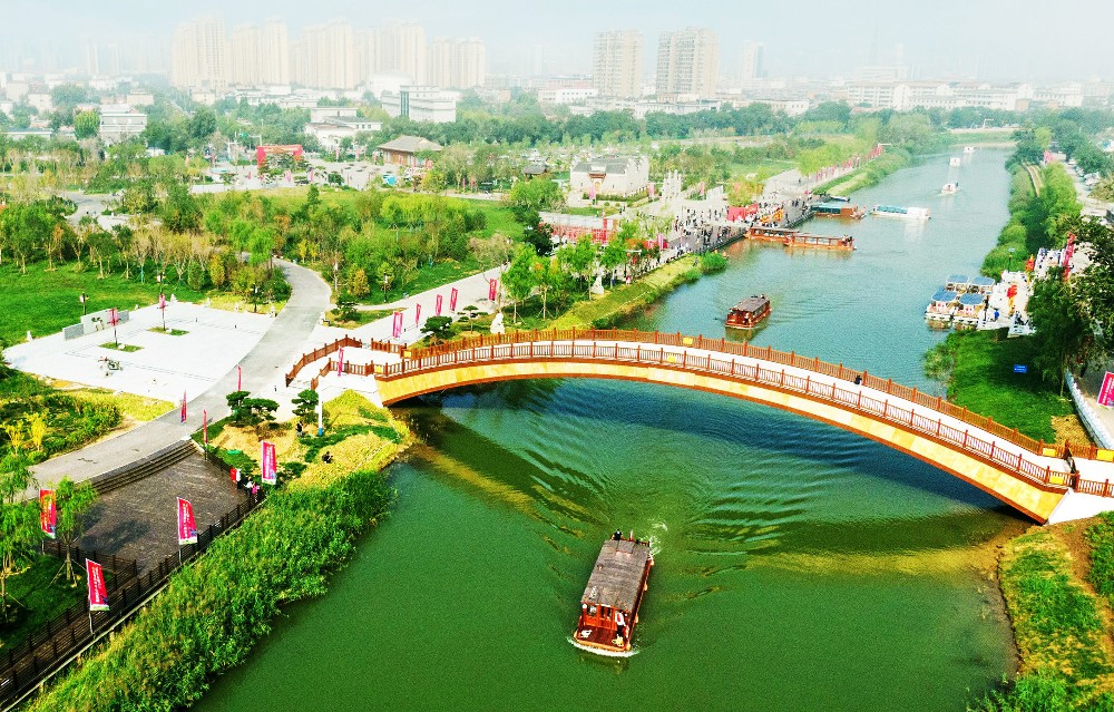 Grand canal China. Бежинг Хангжоу. The Grand canal in Hangzhou. Канал Бежинг Хангжоу.