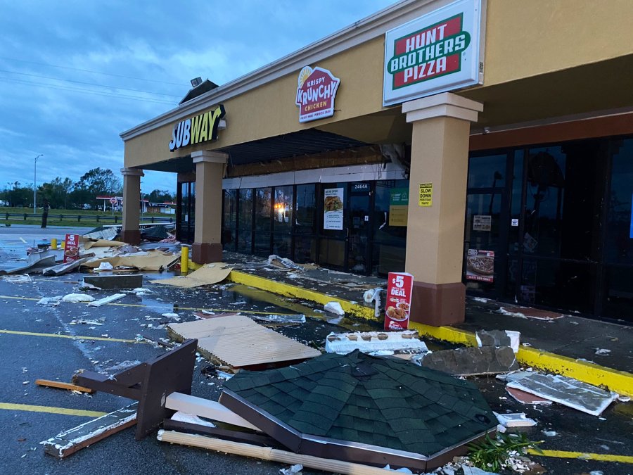 damage caused by hurricane Laura in Louisiana