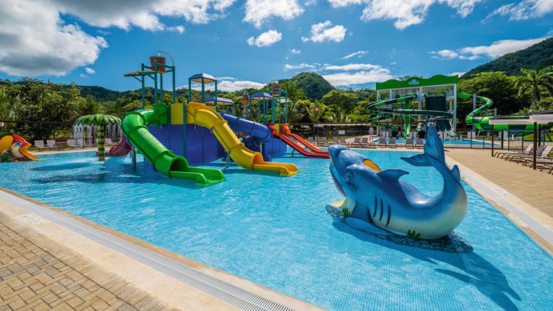 Riu Hotels and Resorts has continued its region-wide water park push. The company has opened a new “Splash Water World” park in Costa Rica.