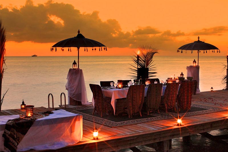 Bahamas Turns to Romance Tourism to Lure Visitors