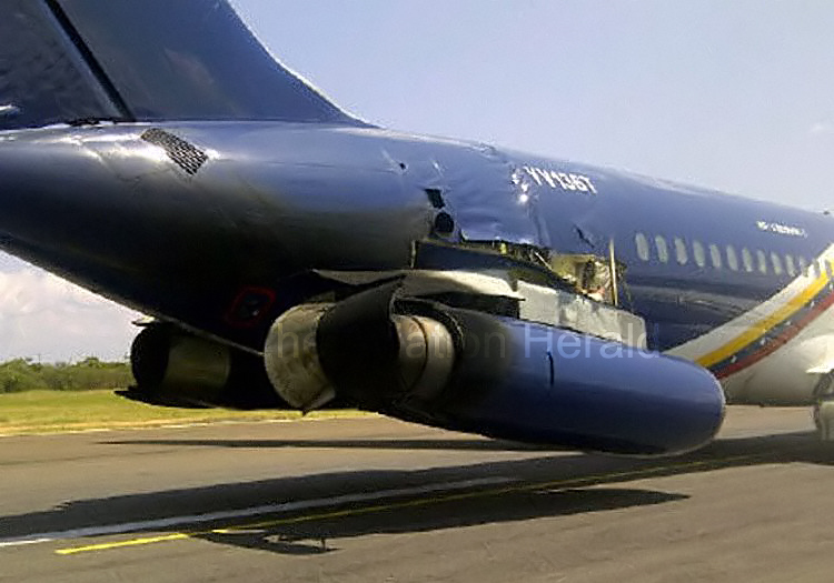 Photo by Lorena Cañas © Two Venezuelan Planes Make Crash Landings, No Injures
