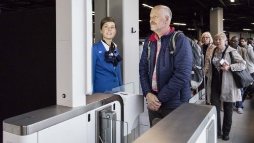 KLM to Test Face-Scanning Technology at Amsterdam's Schiphol Airport