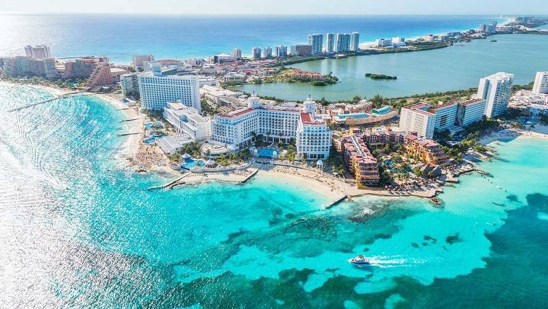 U.S. Airlines Add Cancun Flights