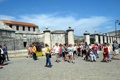 Cuba Welcomes over a Million Tourists in First Four Months of 2014