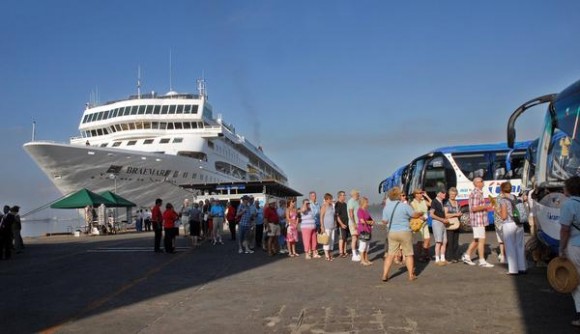 The Cuba, Dominican Republic Threat: Single Tourism Marketing Strategy Needed