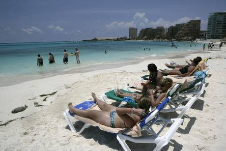 Flow of English Tourists to Mexico to Increase