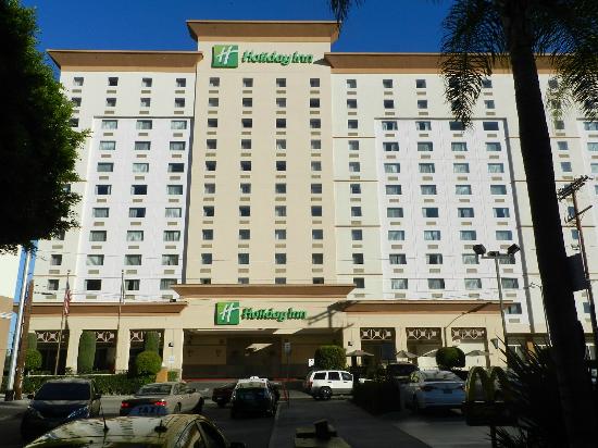 Interstate Hotels & Resorts and U.S. OCG Host Signing Ceremony for Holiday Inn Los Angeles-LAX Airport