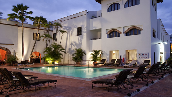 Santo Domingo’s Hotel Opens New Imperial Club