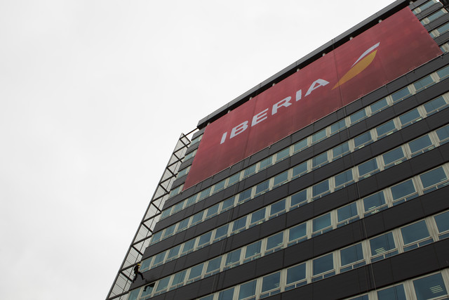 IAG Returns to Profit as Iberia Begins Turnaround