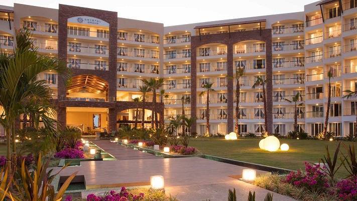 Krystal Grand Los Cabos Opens in Mexico