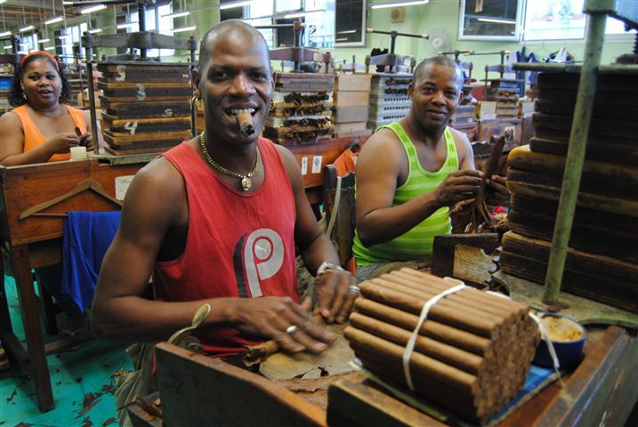 Guests Pay Visit to La Corona, H. Upmann Cigar Factories