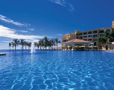Los Cabos Opens New Hotels, Golf Courses