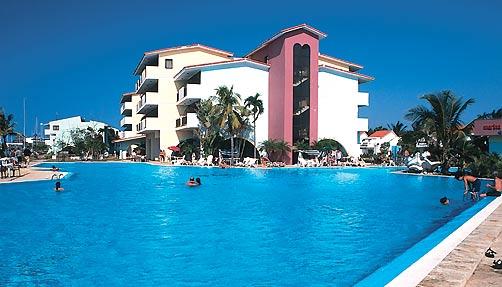 Cuban, Chinese Investors Partner for New Hemingway Hotel