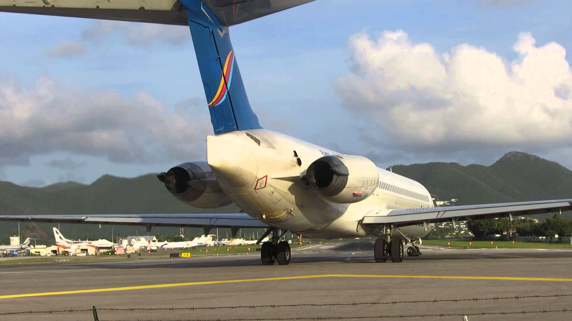 InselAir Upgrades Colombia Flights with New Jetliner