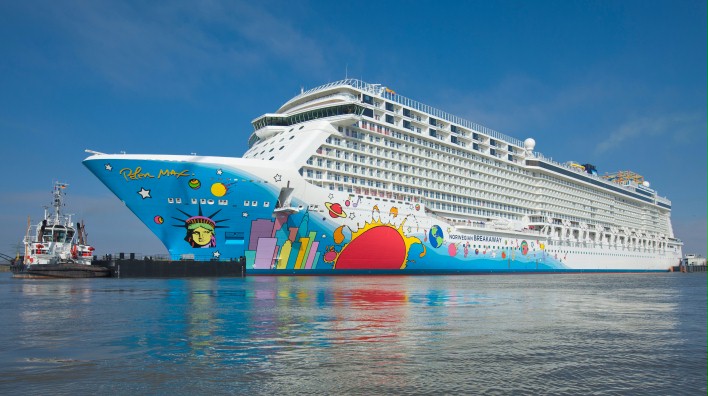 Norwegian Breakaway Docks in Antigua