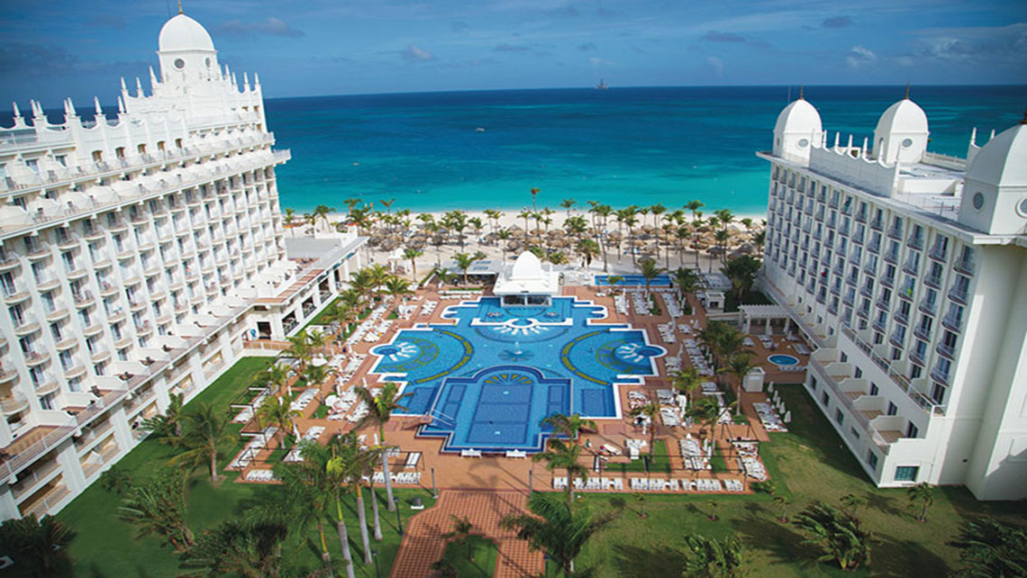 A Refit Riu Palace Aruba Opens
