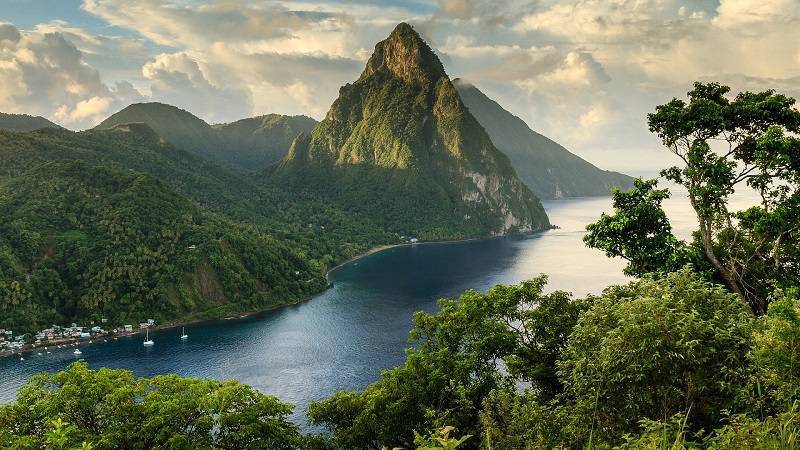 St. Lucia’s Tourism Joins Hands with U.S. Travel Industry