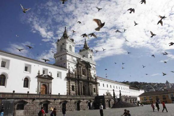 Quito Tries to Get Back on the Rails after Earthquake
