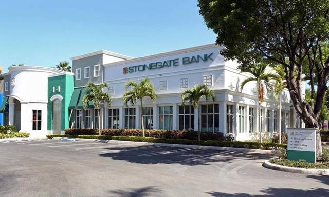 Florida Bank Issues Credit Card for U.S. Tourists