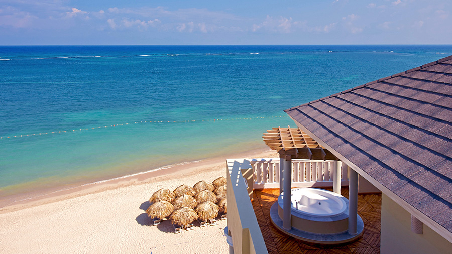 AMResorts Launches Round-the-Clock Dining Program