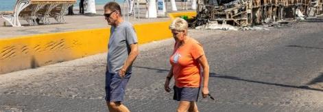 Canadian tourists in Mexico