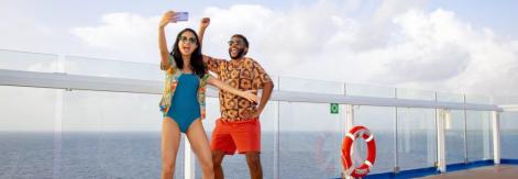 young cruise passengers