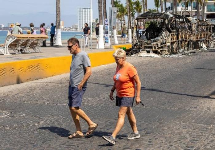 Canadian tourists in Mexico