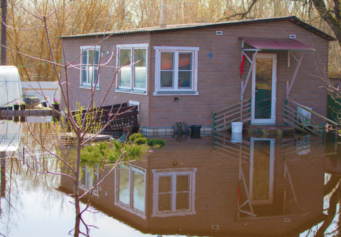 Flight delays reported due to California floods