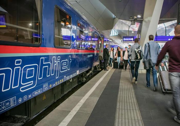 Paris to Berlin night train