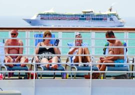 cruise passengers