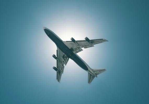 Airlines Report High Load Factors Despite Operational Pressures