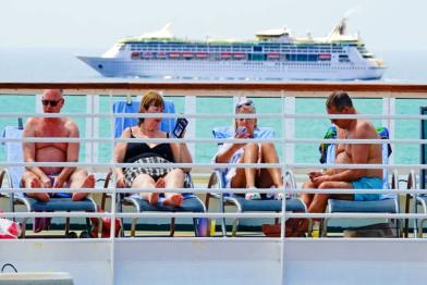 cruise passengers